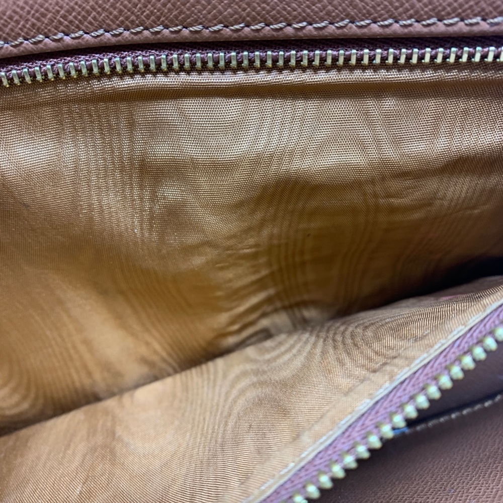 Louis Vuitton Brown Monogram Clutch with Tan Trim - Picture 8 of 16